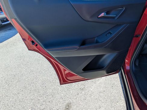 Used 2025 Chevrolet Equinox RS w/ Convenience Package III image 24