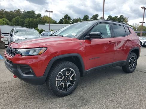 New 2026 Jeep Compass Trailhawk image 3
