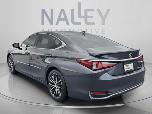 Used 2023 Lexus ES 300h w/ Premium Package FWD image 3