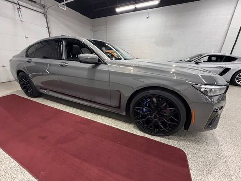 Used 2020 BMW 750i xDrive w/ Luxury Rear Seating Package AWD/4WD image 12