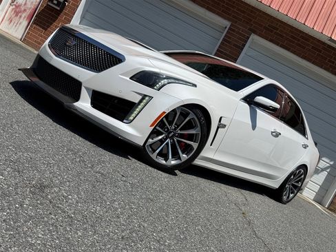 Used 2016 Cadillac CTS V w/ Carbon Fiber Package RWD image 4