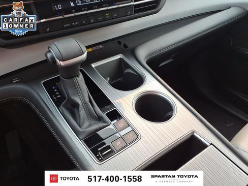 Used 2026 Toyota Sienna XLE FWD image 21