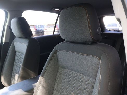 Used 2023 Chevrolet Equinox LT AWD/4WD image 36