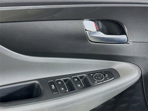 Used 2023 Hyundai Santa Fe SEL w/ Cargo Package image 10
