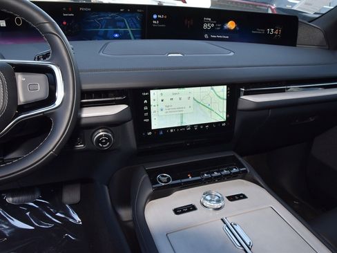 New 2025 Lincoln Navigator Reserve w/ Jet Appearance Package image 29