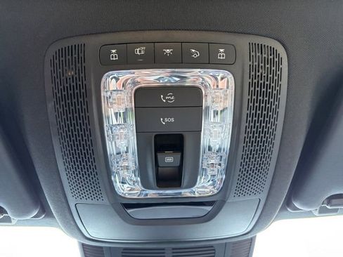 Used 2024 Mercedes-Benz GLE 450 4MATIC image 25