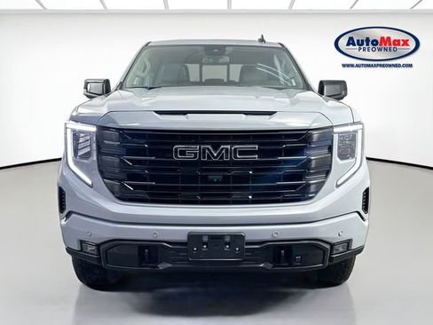 Used 2024 GMC Sierra 1500 Elevation w/ Elevation Premium Package AWD/4WD image 7