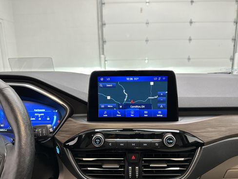Used 2020 Ford Escape Titanium AWD/4WD image 35