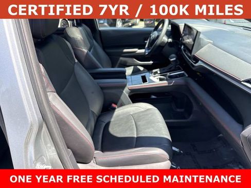 Used 2025 Toyota Sienna XSE FWD image 9