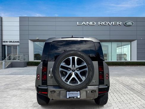 Used 2023 Land Rover Defender 110 S AWD/4WD image 7
