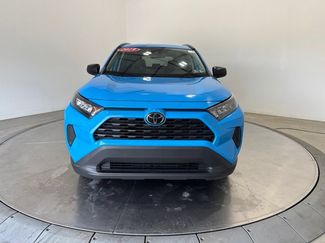 Used 2019 Toyota RAV4 LE w/ Carpet Mat Package AWD/4WD video 2