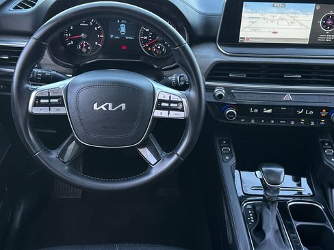 Used 2022 Kia Telluride EX w/ EX Premium Package FWD image 14