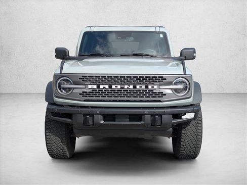 Used 2024 Ford Bronco Badlands image 2