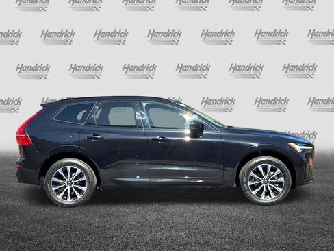 Used 2025 Volvo XC60 B5 Plus image 3