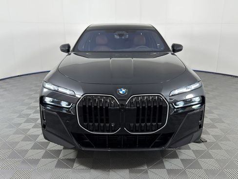 New 2026 BMW 740i w/ Executive Package image 5