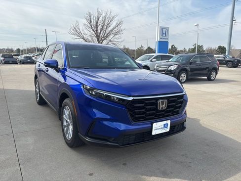 Used 2024 Honda CR-V EX image 3