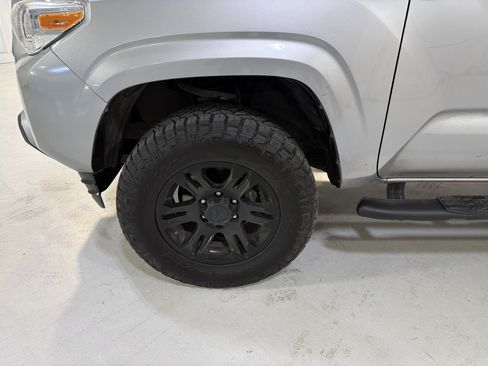 Used 2020 Toyota Tacoma SR w/ SR Convenience Package image 9