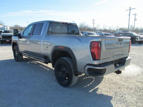 New 2026 GMC Sierra 2500 Denali Ultimate image 8