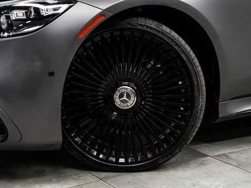 Used 2021 Mercedes-Benz S 580 4MATIC Sedan image 3