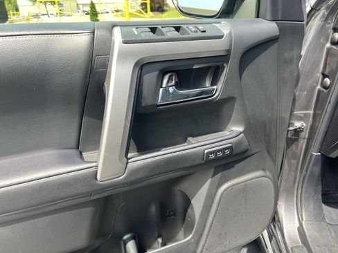 Used 2023 Toyota 4Runner Limited AWD/4WD image 11