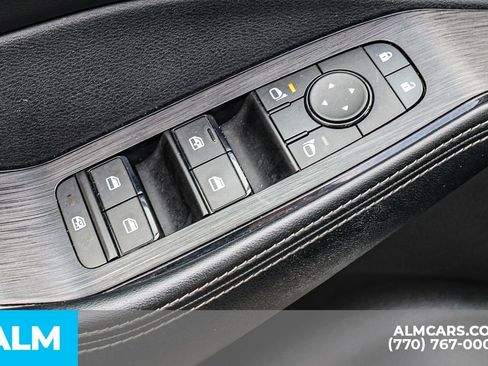 Used 2024 Nissan Rogue SV FWD image 50
