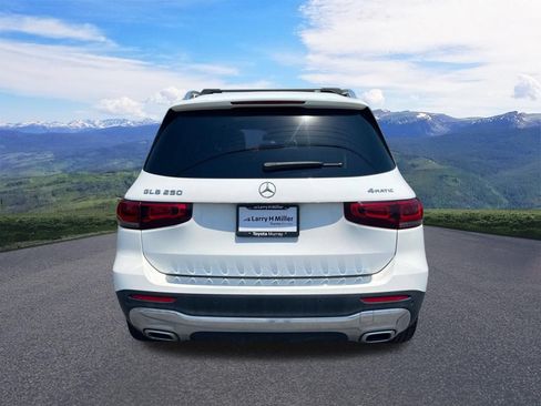 Used 2020 Mercedes-Benz GLB 250 4MATIC image 4