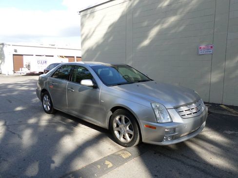 Used 2005 Cadillac STS w/ Preferred Equipment Group RWD image 2