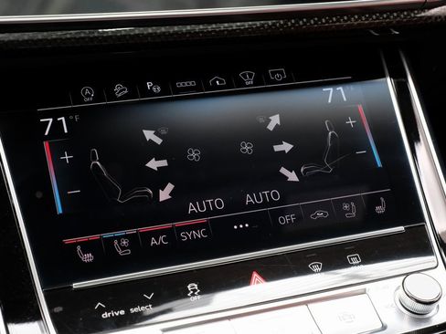 Used 2024 Audi SQ7 Prestige image 25