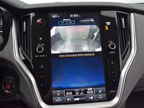 Used 2025 Subaru Outback Premium w/ Popular Package #1A image 17