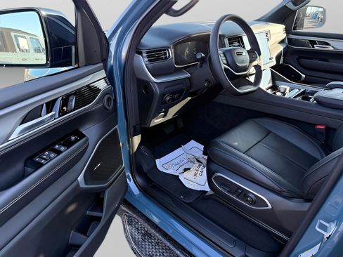New 2026 Jeep Grand Wagoneer 4WD image 17