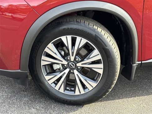 Certified 2023 Nissan Rogue SV image 43