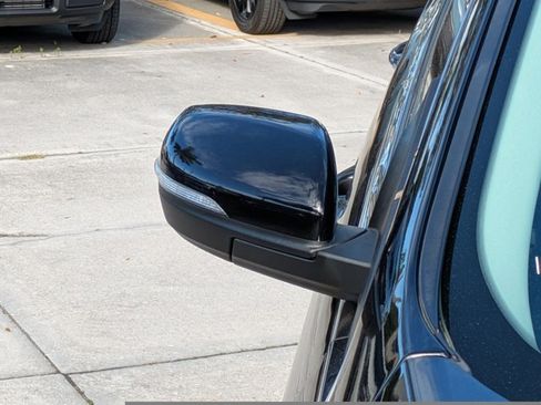 Certified 2021 Ford Edge Titanium image 10