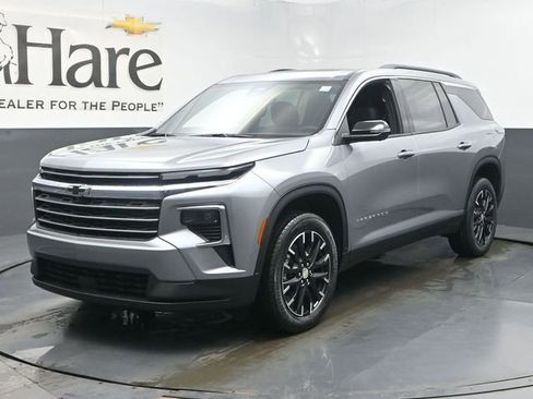 New 2026 Chevrolet Traverse LT image 13