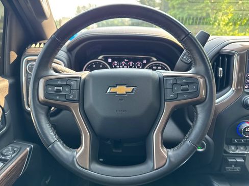 Used 2022 Chevrolet Silverado 3500 High Country w/ Technology Package AWD/4WD image 17