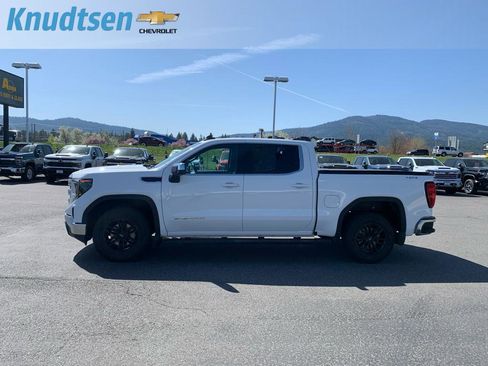 Used 2023 GMC Sierra 1500 SLE w/ Enhanced Capability Package image 4