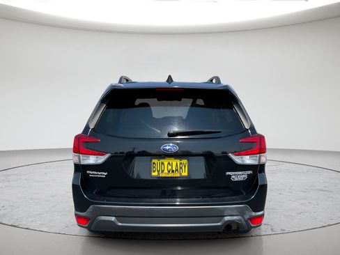 Used 2019 Subaru Forester Premium AWD/4WD image 4