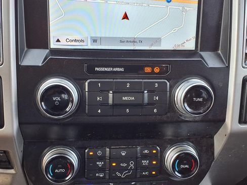 Used 2019 Ford F250 King Ranch w/ King Ranch Ultimate Package AWD/4WD image 18
