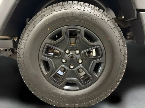 Used 2017 Jeep Wrangler Sport AWD/4WD image 23