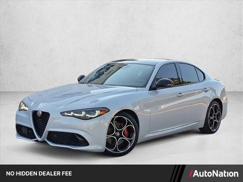 Used 2025 Alfa Romeo Giulia w/ Veloce Package Rwd image 1