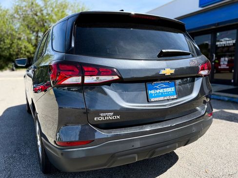Used 2022 Chevrolet Equinox LS image 25