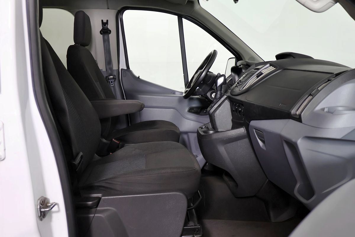 Used 2017 Ford Transit 150 XL RWD image 37