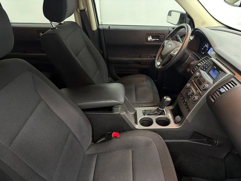 Used 2019 Ford Flex SE FWD image 31