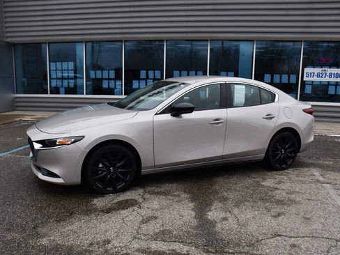 Used 2025 MAZDA MAZDA3 s image 2