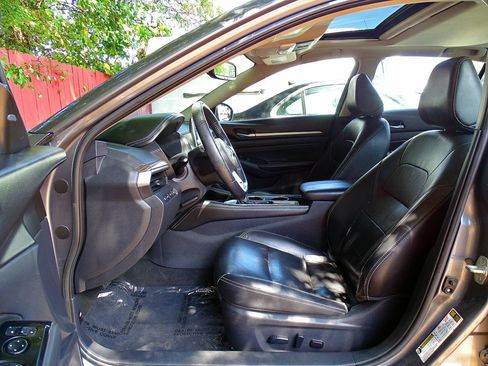 Used 2020 Nissan Altima 2.5 SL FWD image 15