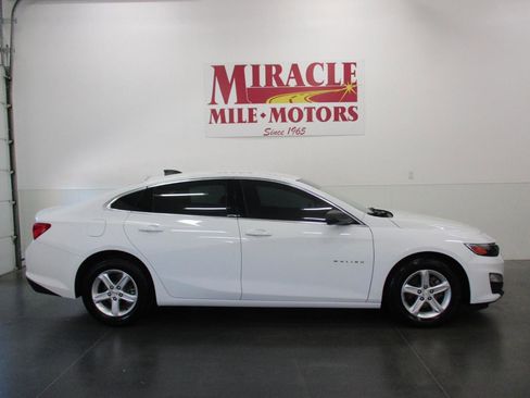 Used 2023 Chevrolet Malibu LS image 6