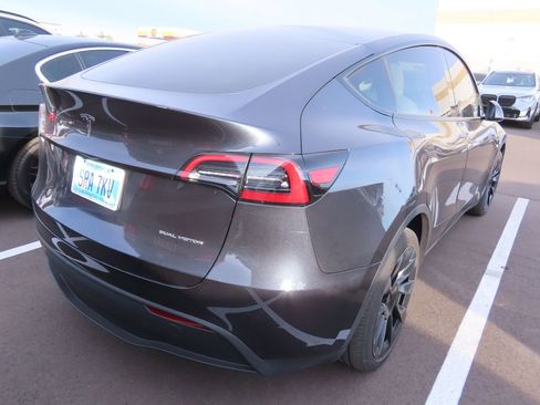 Used 2024 Tesla Model Y Long Range image 4