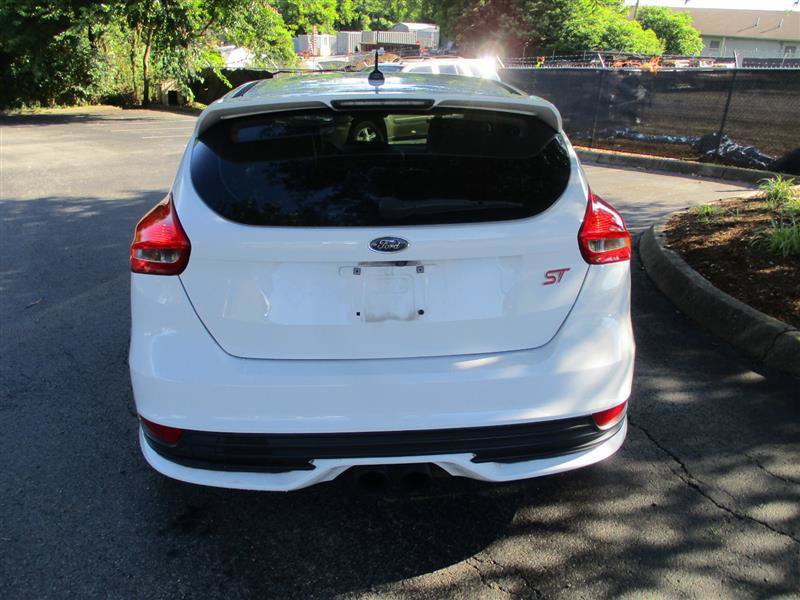 Used 2016 Ford Focus ST w/ Equipment Group 401A FWD image 6