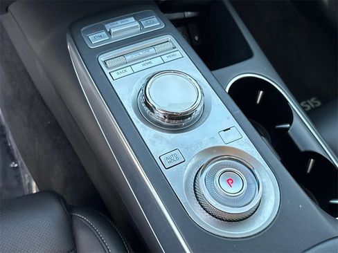 Used 2023 Genesis GV70 2.5T Select w/ Select Package image 32