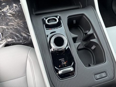 New 2026 Jeep Cherokee Limited image 14