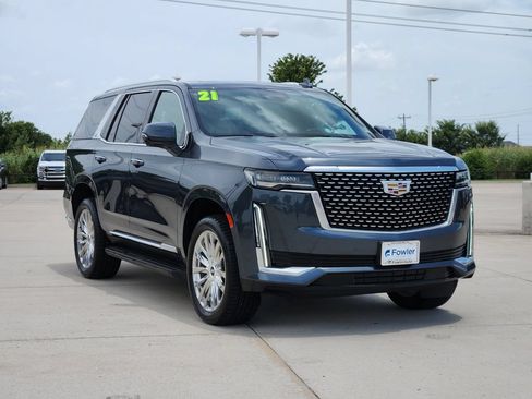 Used 2021 Cadillac Escalade Premium Luxury w/ LPO, Illumination Package AWD/4WD image 3